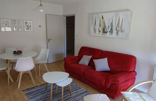 Maraussan Apartment | QUIET APARTMENT IN RESIDENTIAL AREA