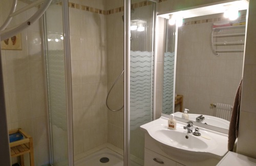 Maraussan Apartment | QUIET APARTMENT IN RESIDENTIAL AREA