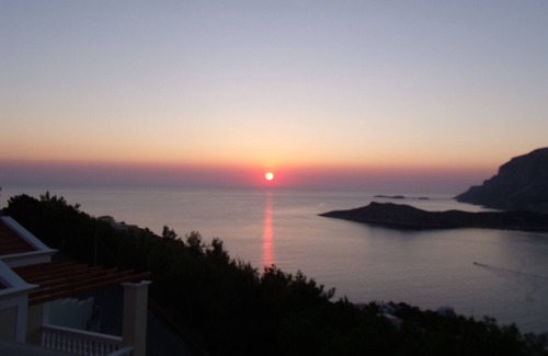 Kamari Apartment | Quiet apartment, perfectly located and very comfortable