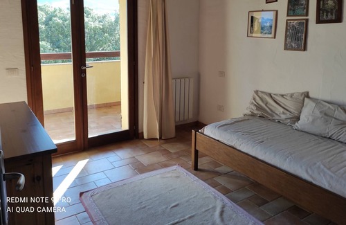 Padru Apartment | Quiet apartment with balcony and terrace