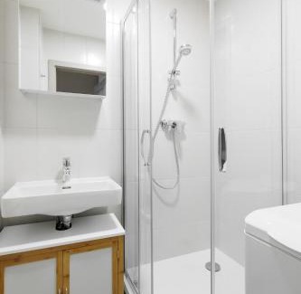 Prague 4 Apartment | Quiet apartment with kitchen near the metro