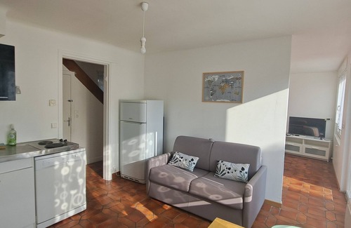 Lille-Moulins Apartment | Quiet apartment with private garden and parking space