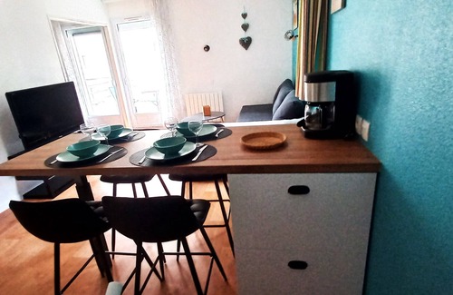 Pornic Apartment | Quiet apartment with swimming pool, near the sea, located in the Golf de Pornic.