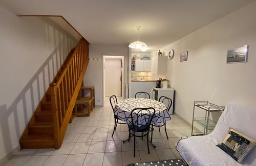 Fouras Apartment | Quiet Area Near Beach – Cosy Duplex with Parking