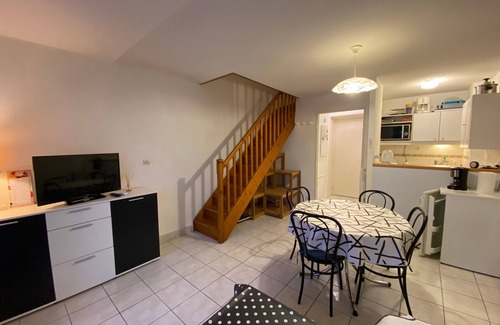 Fouras Apartment | Quiet Area Near Beach – Cosy Duplex with Parking