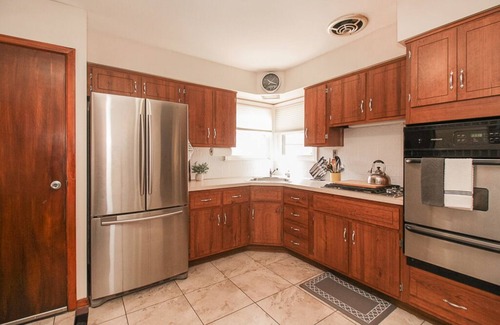 Fairview Park House | Quiet Area ★ Pool Table ★ Fenced Yard ★ Near Hospital & Airport