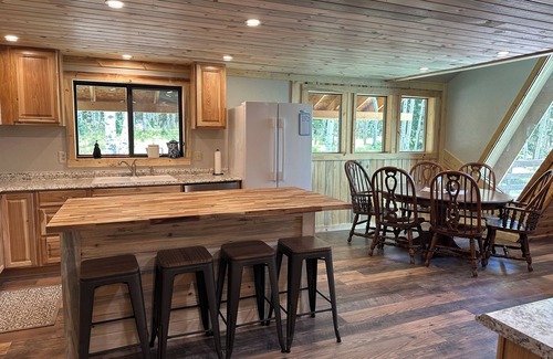 Cimarron House | Quiet Aspen forest with a Mountain View.