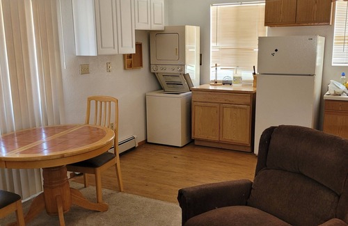 Clifton Apartment | Quiet backyard studio with private entrance