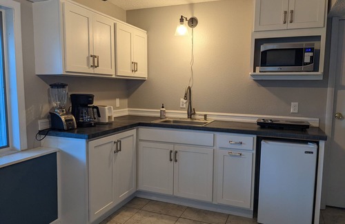 Pullman House | Quiet basement house with own entrance and slight views of WSU.