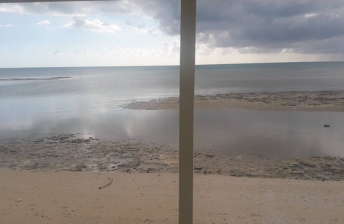 Adelaide Cottage | Quiet Beach Location