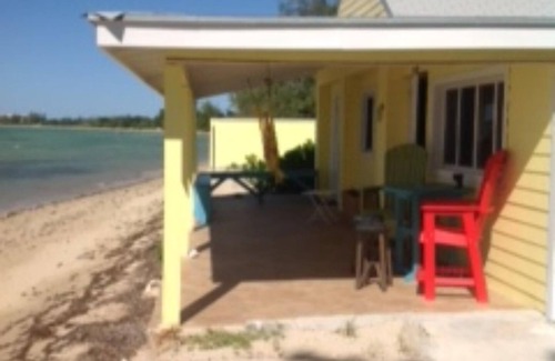 Adelaide Cottage | Quiet Beach Location