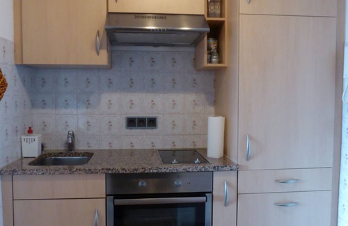Oy Apartment | Quiet, beautiful apartment with mountain view and swimming pool