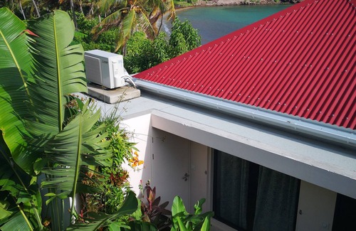 Marigot Apartment | QUIET BEDROOM WITH AN EXCEPTIONAL VIEW ON MARIGOT