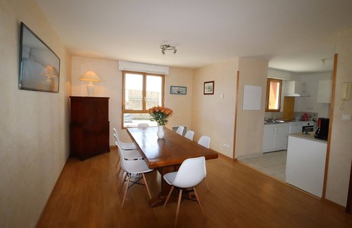 Port-Louis Apartment | Quiet, bright apartment on the Brittany seafront, 1 minute's walk from the beach.
