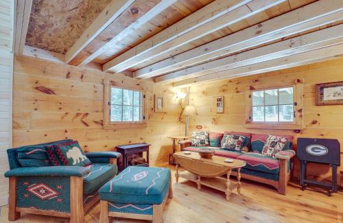 Eagle River House | Quiet Cabin on 5 Acres Less Than 2 Mi to Chain O Lakes