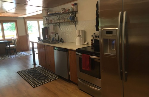 Gunnison House | Quiet Cabin on the Gunnison River ~ Pet Friendly ~ Fishing Access. Close to town