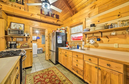 New Concord Cabin | Quiet Cabin Retreat on 30 Acres Near Kentucky Lake
