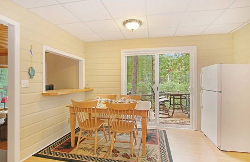 Chase Cabin | Quiet Cabin Setting on small rivern