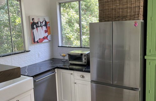 Mount Helix Cottage | Quiet Casita in natural setting 10 minutes to SDSU