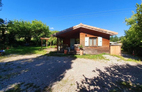 Saint-Roman Ski Chalet | Quiet chalet