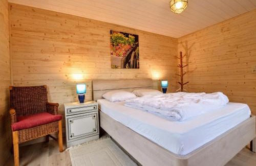 Ortheuville Ski Chalet | Quiet chalet with panoramic view and fenced garden
