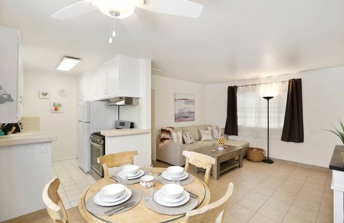 West Newport Apartment | Quiet, Charming, Great Value @ The Beach, 2 Blocks to Sand, BBQ, w/AC