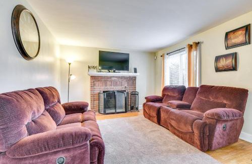 Cheektowaga House | Quiet Cheektowaga Retreat 23 Mi to Niagara Falls!