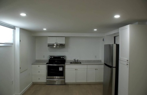 Laval House | Quiet City Retreat in Lavaln