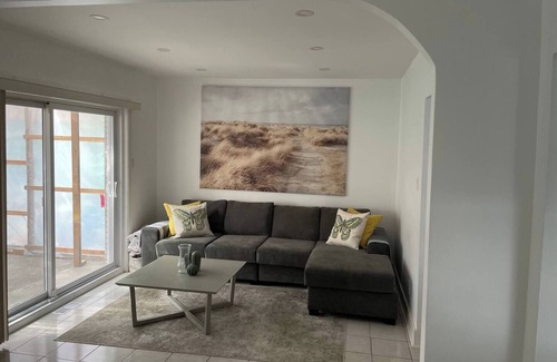 Laval House | Quiet City Retreat in Lavaln