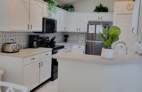 West Kissimmee House | Quiet, Clean, Disney-3.5 miles, Well kept home! Free Pool/spa Heat!