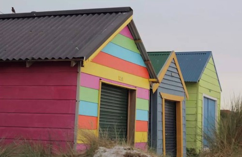 Chelsea House | Quiet clean house near some of Melbourne Best beaches
