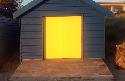 Chelsea House | Quiet clean house near some of Melbourne Best beaches