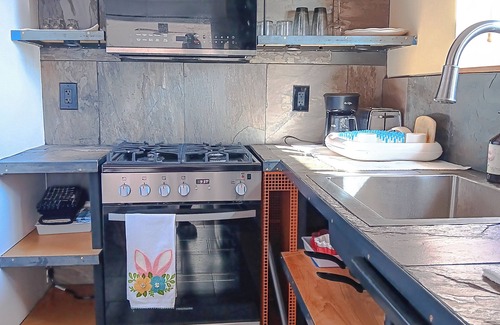 Cardiff-by-the-Sea Apartment | Quiet Coastal Studio in Cardiff , Walk to Beach , 30+ Night Stay Only