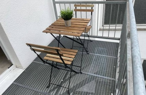 Old Town Apartment | Quiet comfort apartment with balcony in direct city center location.