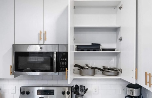 Forest Park Condo | Quiet Comfort & Urban Style: 2-Bedroom Condo 31