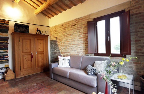 Serra de' Conti Bed & Breakfast | Quiet, comfortable B & B room in the heart of the Marche with 360 ° panorama