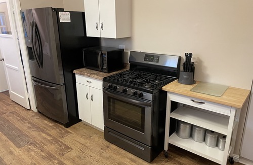 Harbor House | Quiet, comfortable and clean Long Beach unheated pool house.