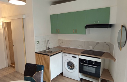 La Madeleine Apartment | Quiet, comfortable and conveniently located