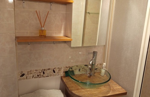 La Madeleine Apartment | Quiet, comfortable and conveniently located