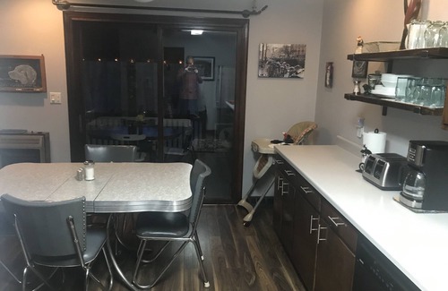 Hinckley House | Quiet, Comfortable, Country House In Hinckley. 30 Minutes To Cleveland And Akron