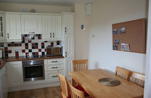 Roscoe House | Quiet, comfortable house in town,