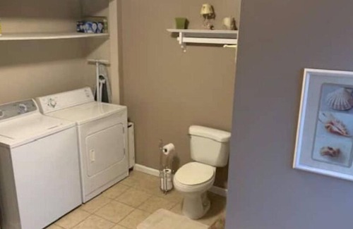 Midtown House | Quiet, Comfortable, Close.