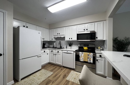 Apopka Condo | Quiet community, 40 min from the beach, 20 min from theme parks. Newly Renovated