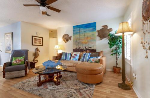 Northeast Pensacola Apartment | Quiet Condo about 10 Mi to Dtwn Pensacola