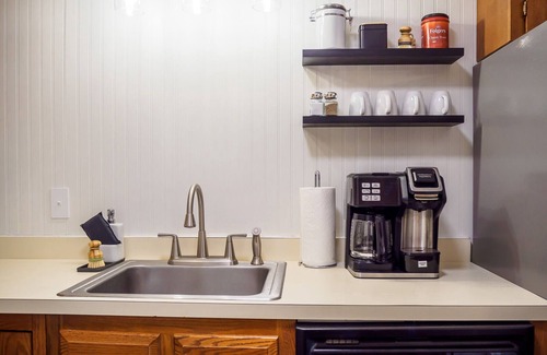 Foxfire Condo | Quiet Condo on Golf Course with EV Plug near Pinehurst