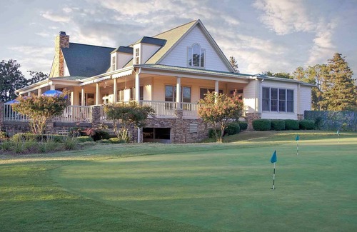 Foxfire Condo | Quiet Condo on Golf Course with EV Plug near Pinehurst