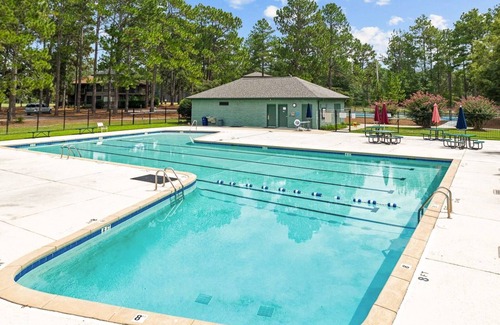 Foxfire Condo | Quiet Condo on Golf Course with EV Plug near Pinehurst