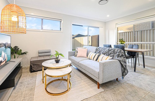 Bardia House | Quiet & Convenient Adorable Modern 4 Br House