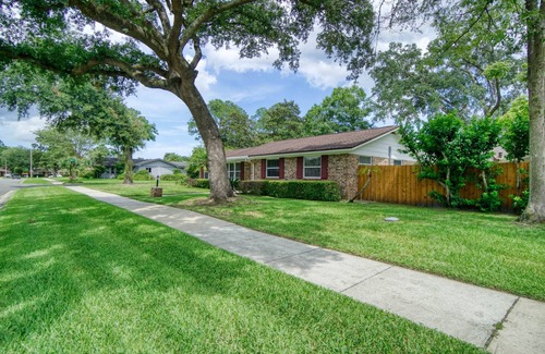 Southside House | Quiet Convenient pool home, centrally located