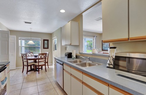 Bridgewater Crossing House | Quiet, corner lot home, smart TV in all bedrooms, heatable Pool & Hot Tub